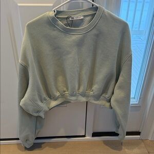 Zara Light Green Cropped Sweatshirt.  Size Medium